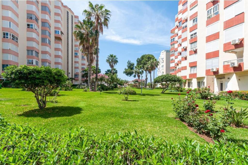 Beachfront Apartment Madrid 709 Torrox Exteriör bild